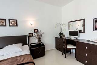Гостиница Маями Стайл Отель Симеиз Улучшенный номер с кроватью размера &quot;king-size&quot;-5