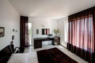Гостиница Маями Стайл Отель Симеиз Улучшенный номер с кроватью размера &quot;king-size&quot;-9